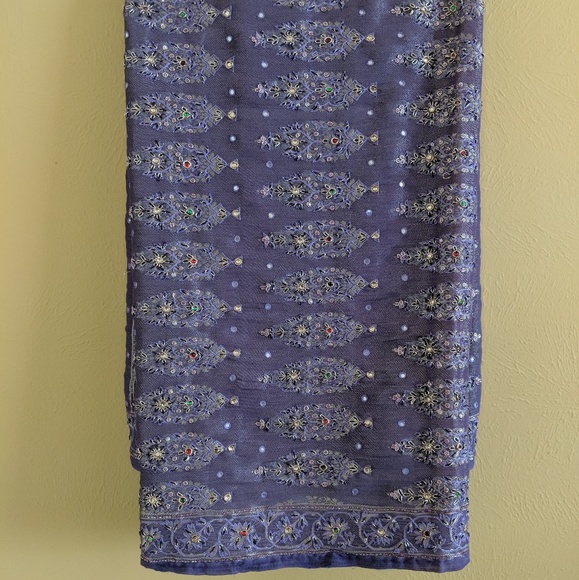 Indian Sari - Picture 3 of 16